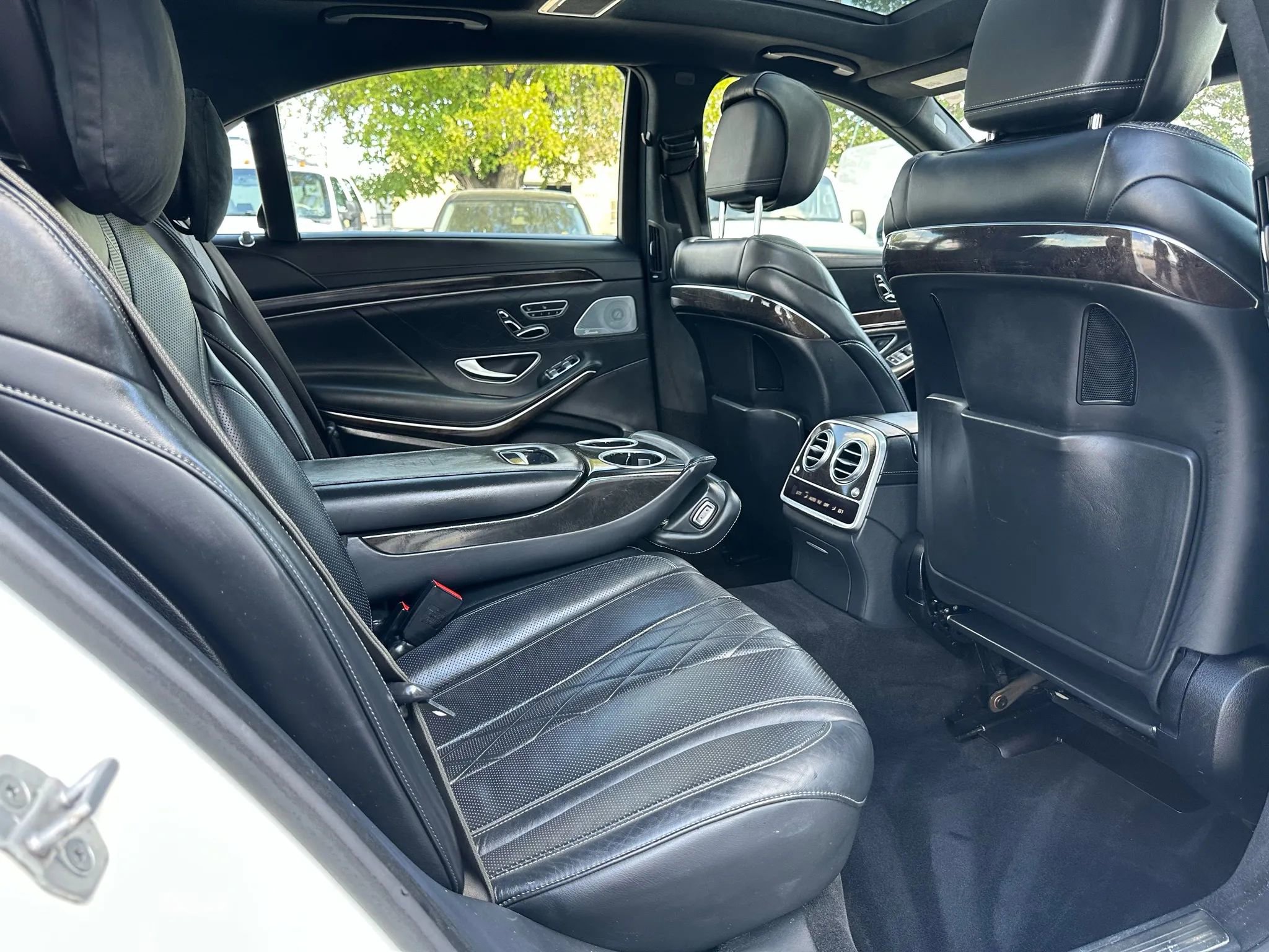 Used 2015 Mercedes-Benz S 550 4MATIC Sedan image 29