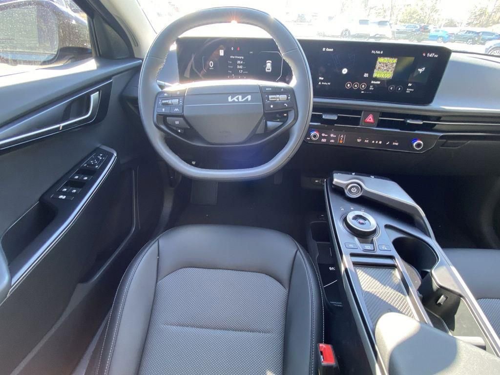 New 2025 Kia EV6 Light w/ Light LR Technology Package image 7