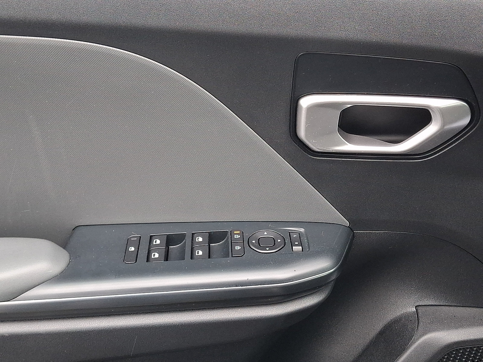 Used 2025 Kia K4 FWD image 13