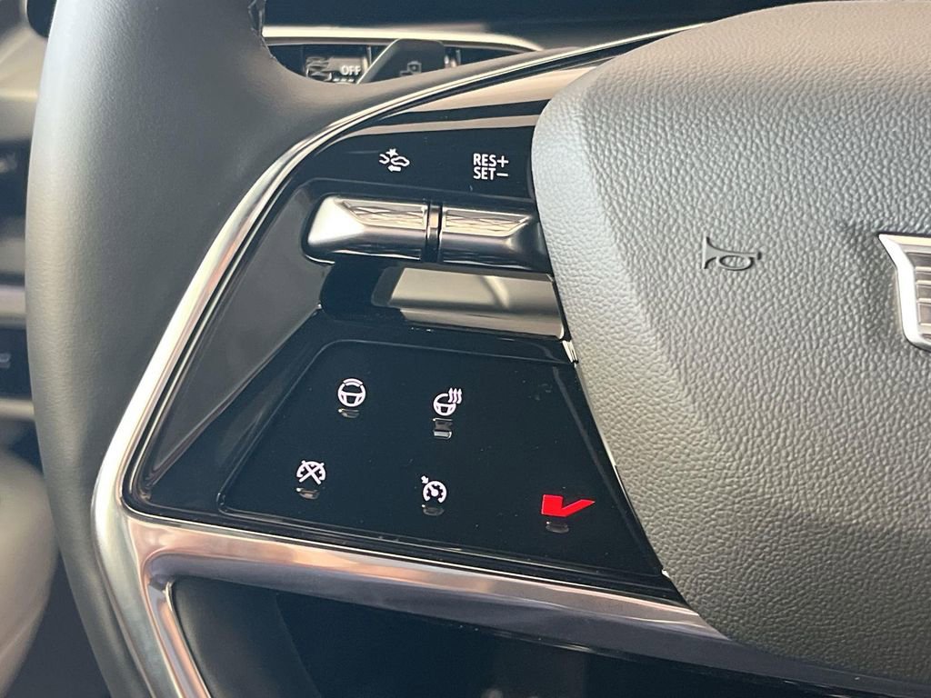 New 2026 Cadillac Vistiq Luxury image 13