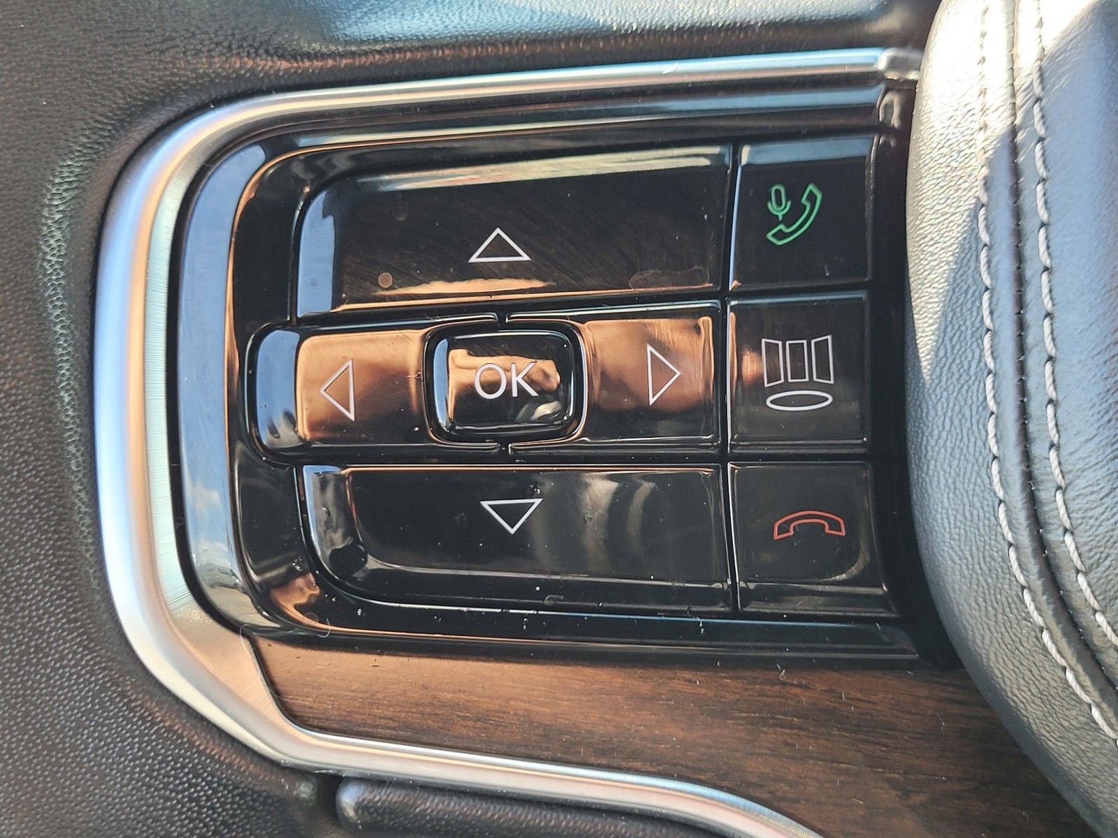 Used 2023 Jeep Grand Wagoneer L Series II image 25