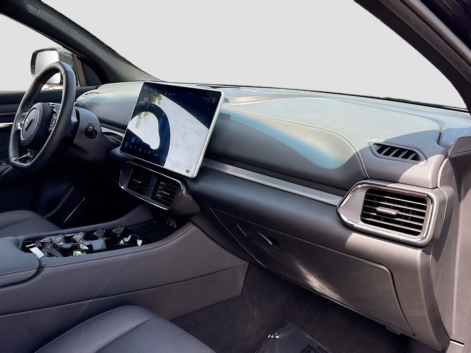 New 2025 VinFast VF 8 Plus AWD/4WD image 29