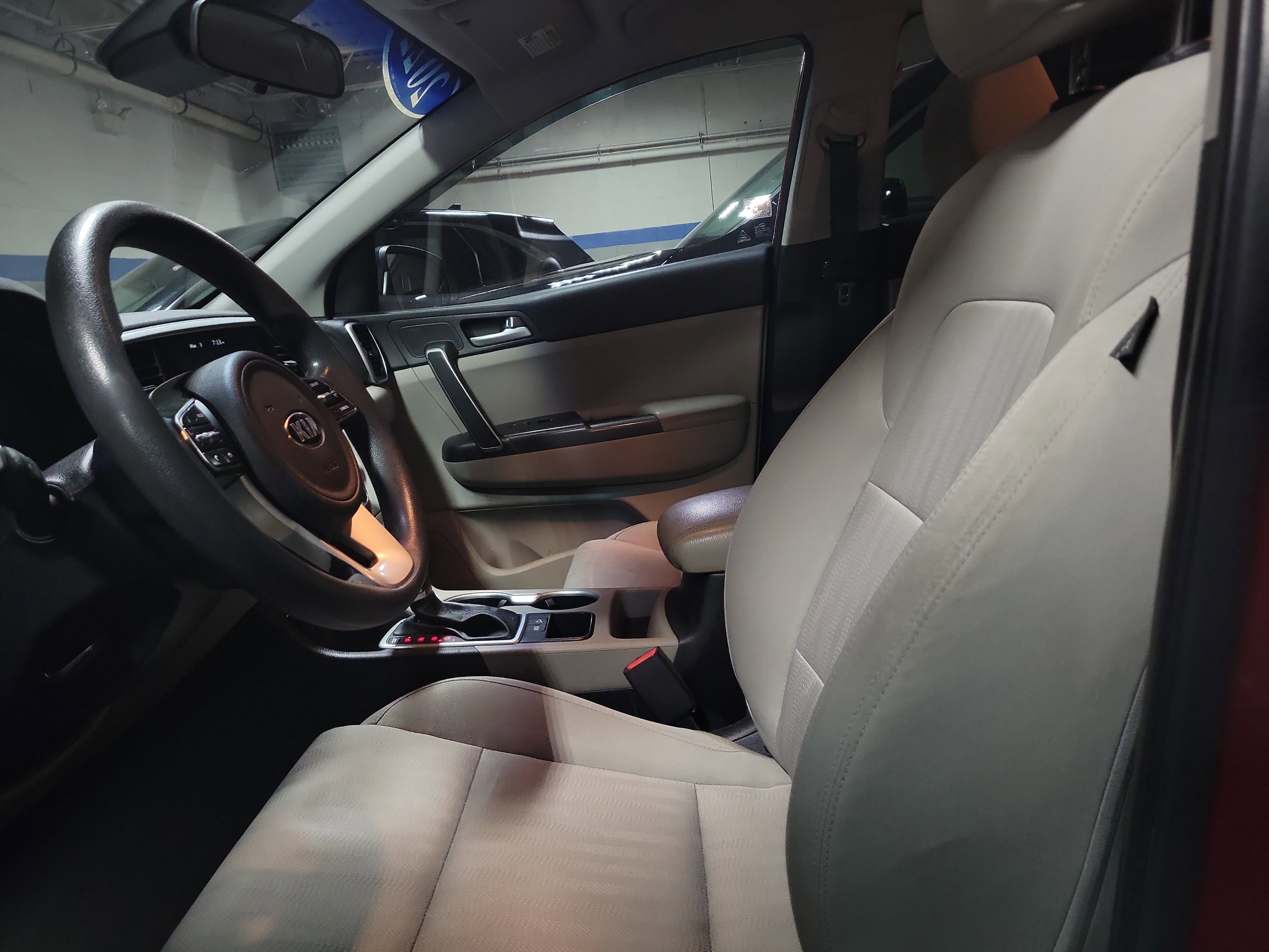 Used 2022 Kia Sportage LX image 19