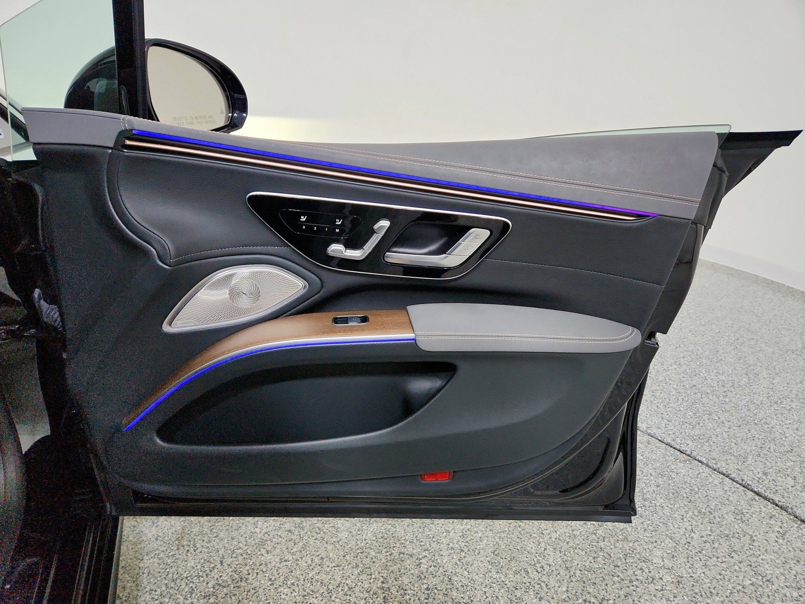 Certified 2023 Mercedes-Benz EQS 580 EQS 580 image 24