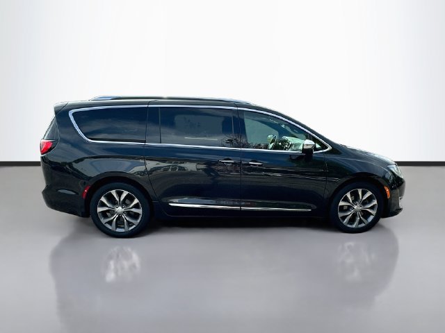 Used 2020 Chrysler Pacifica Limited FWD image 4