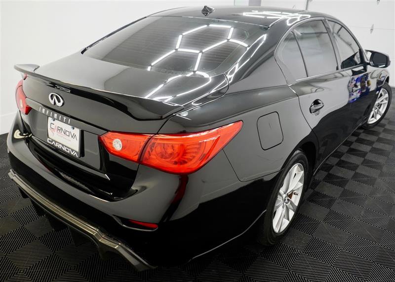 Used 2017 INFINITI Q50 Signature Edition w/ All Weather Package (L93) image 7