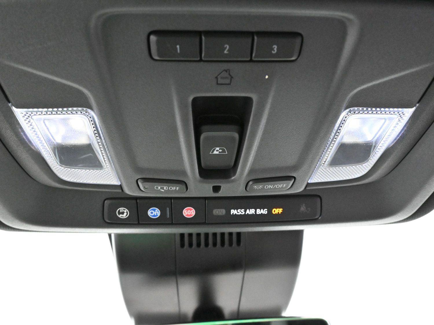 Used 2023 Chevrolet Silverado 1500 ZR2 w/ Technology Package image 28