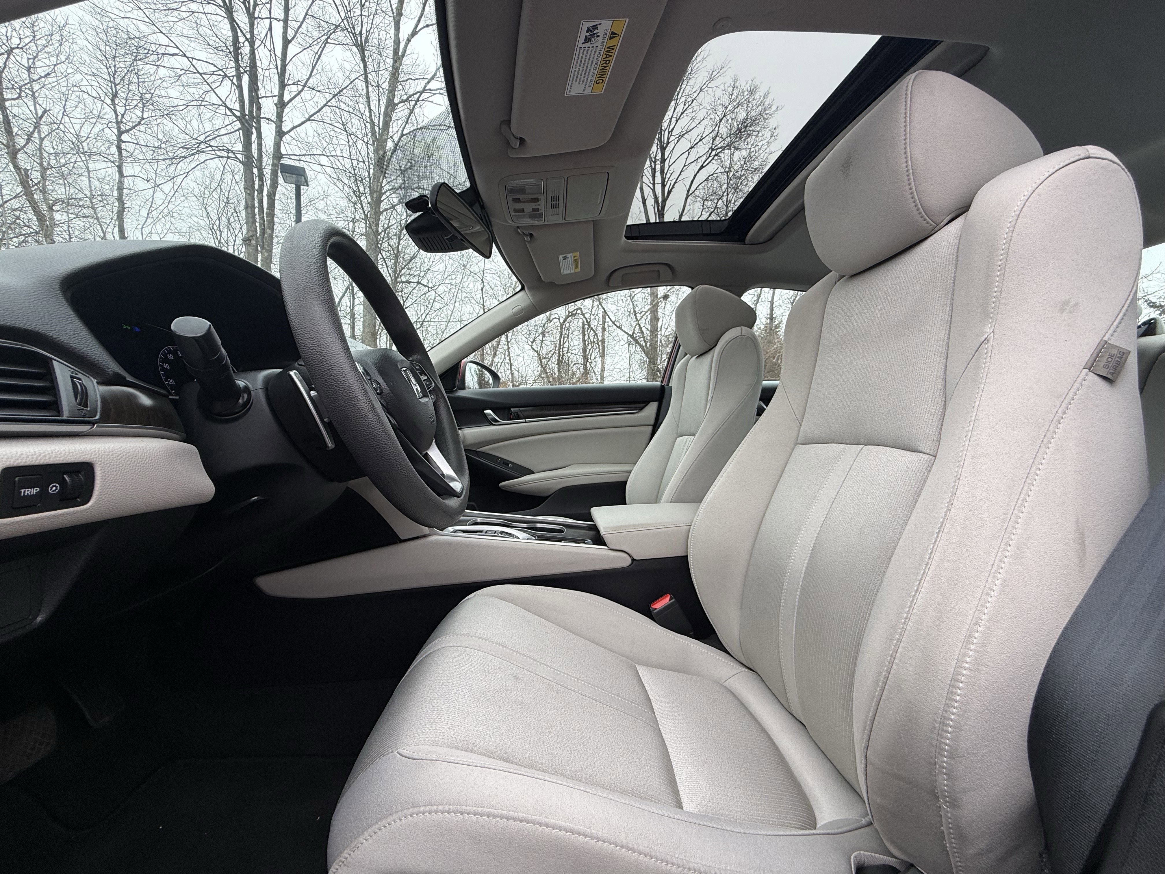 Used 2018 Honda Accord EX image 29