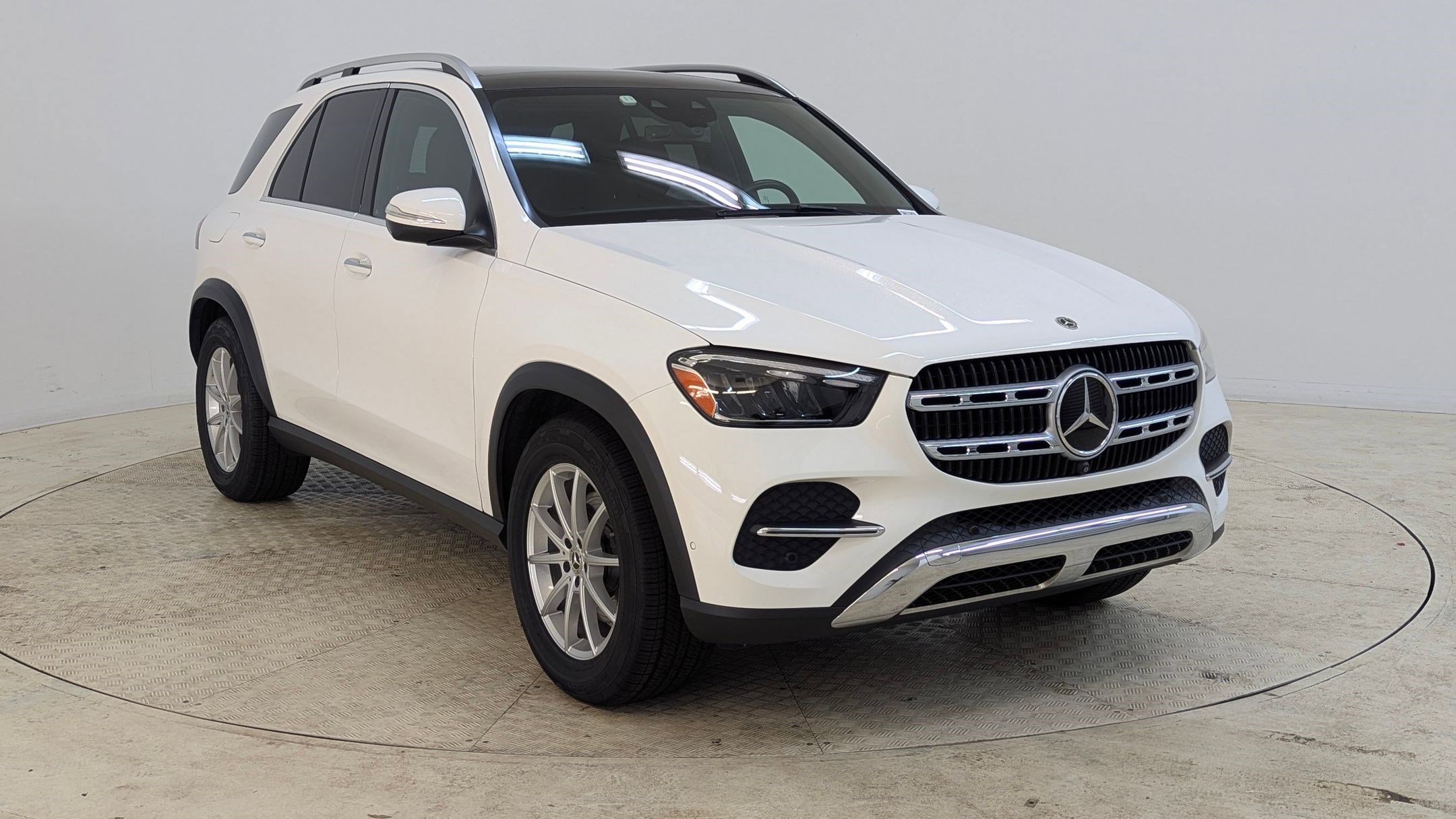 Used 2024 Mercedes-Benz GLE 350 4MATIC image 7