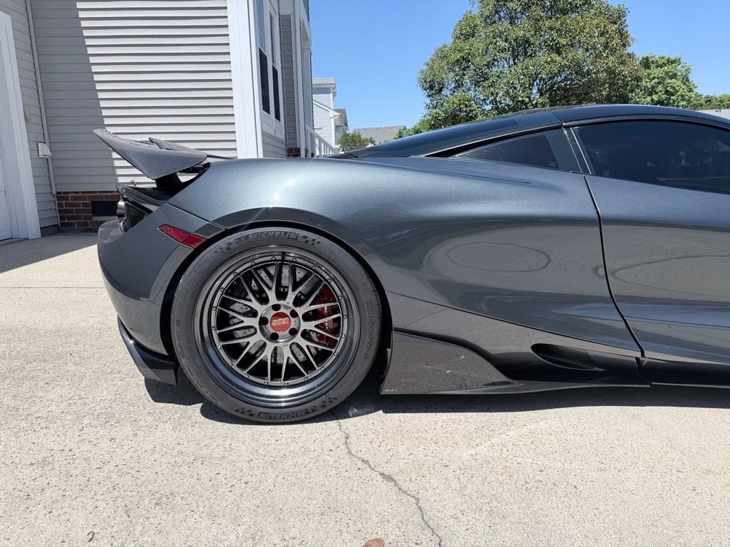 Used 2019 McLaren 720S Performance RWD image 28