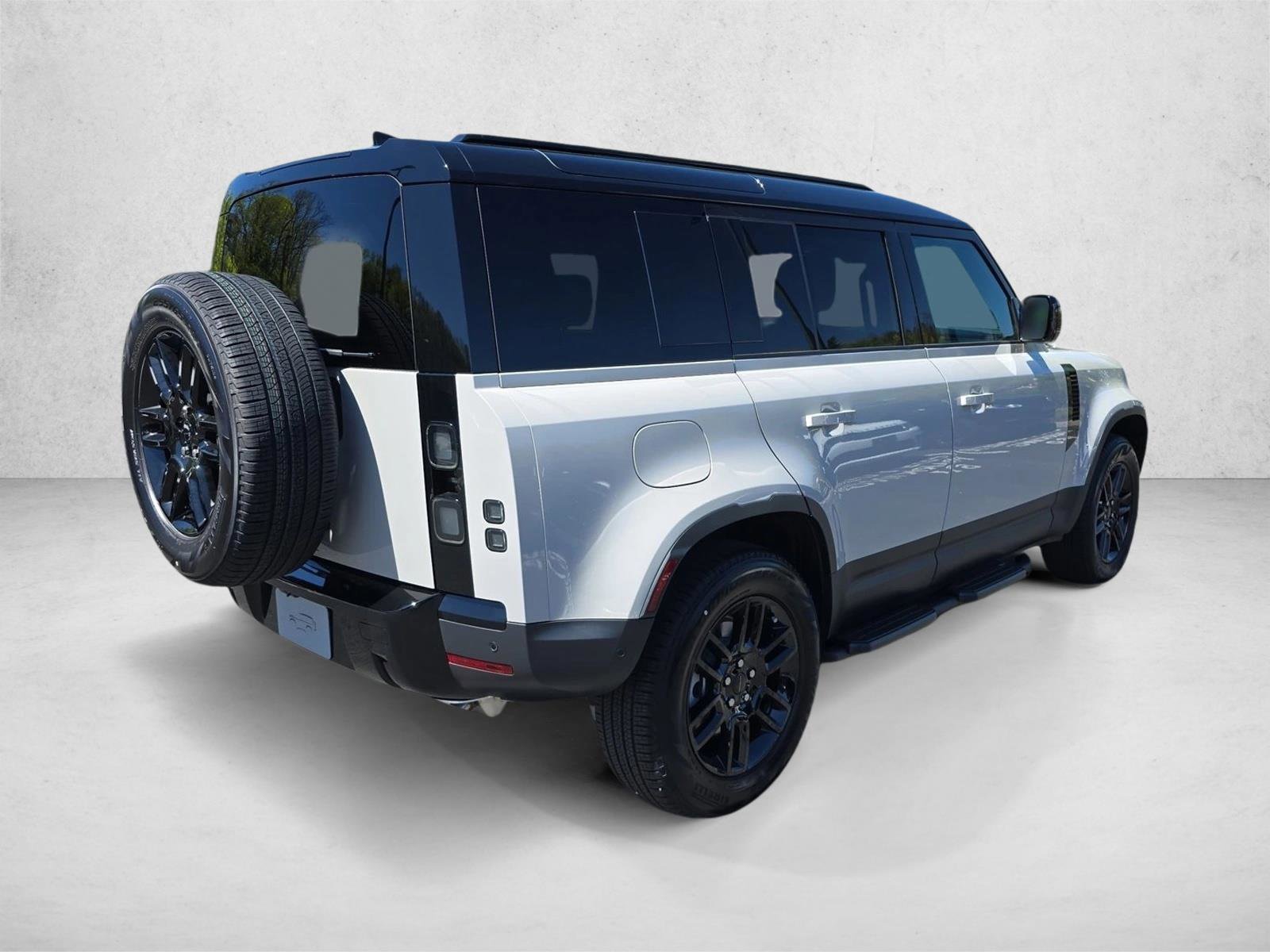 New 2026 Land Rover Defender 110 S AWD/4WD image 5