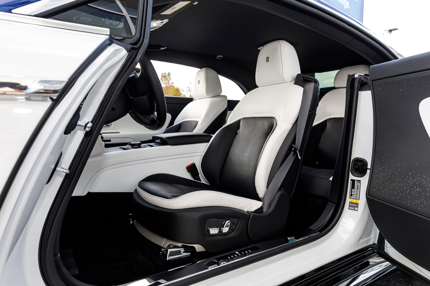 Used 2024 Rolls-Royce Spectre w/ Spectre Launch Package AWD/4WD image 35