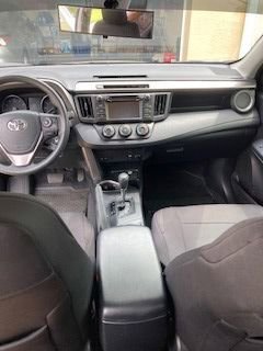 Used 2018 Toyota RAV4 LE w/ All Weather Liner Package FWD image 10