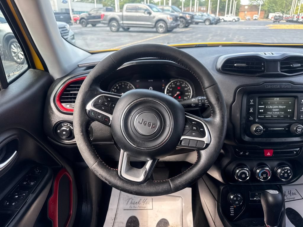 Used 2016 Jeep Renegade Trailhawk w/ Cold Weather Group AWD/4WD image 20
