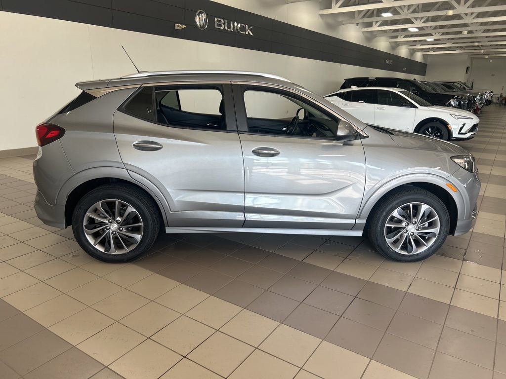 Used 2023 Buick Encore GX Select w/ Sport Touring Package AWD/4WD image 6