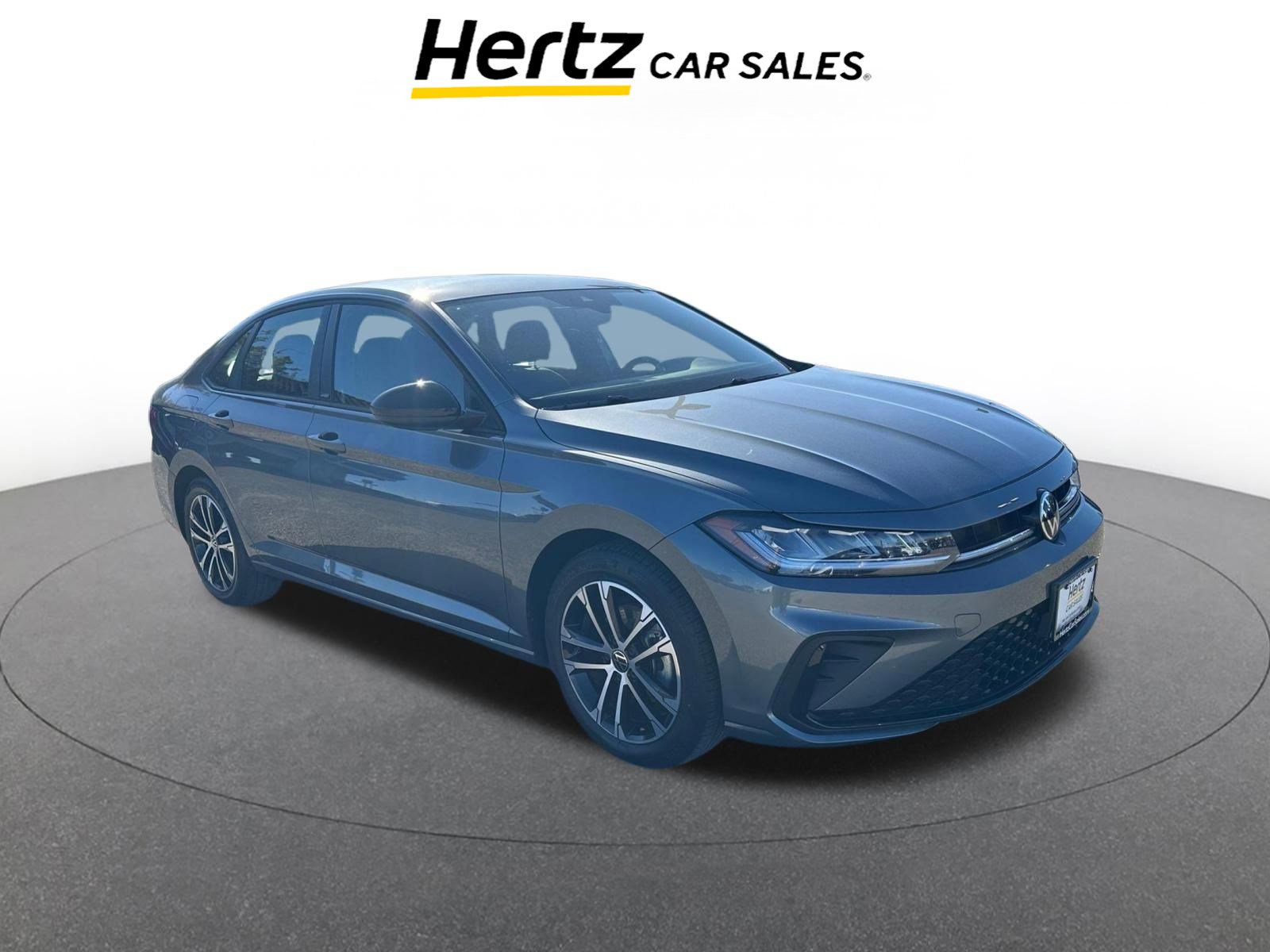 Used 2025 Volkswagen Jetta Sport image 1