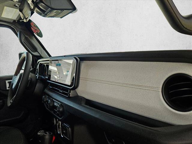 Used 2024 Jeep Wrangler Unlimited Sport AWD/4WD image 17