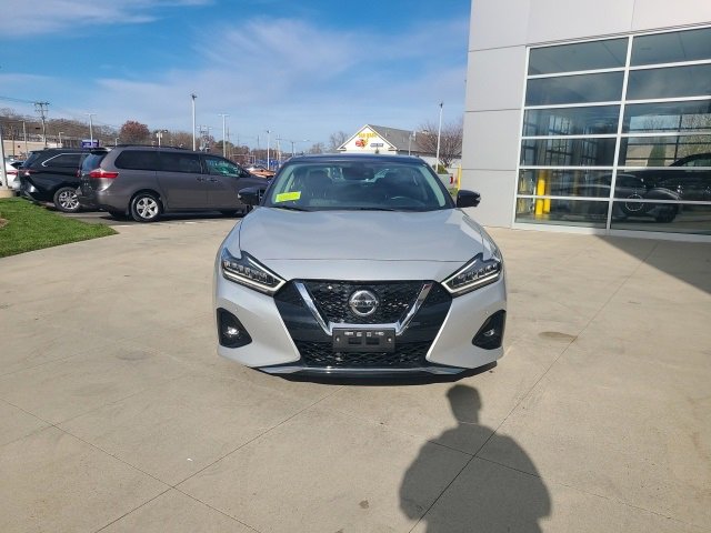 Used 2022 Nissan Maxima Platinum w/ Sport Mat Group image 2