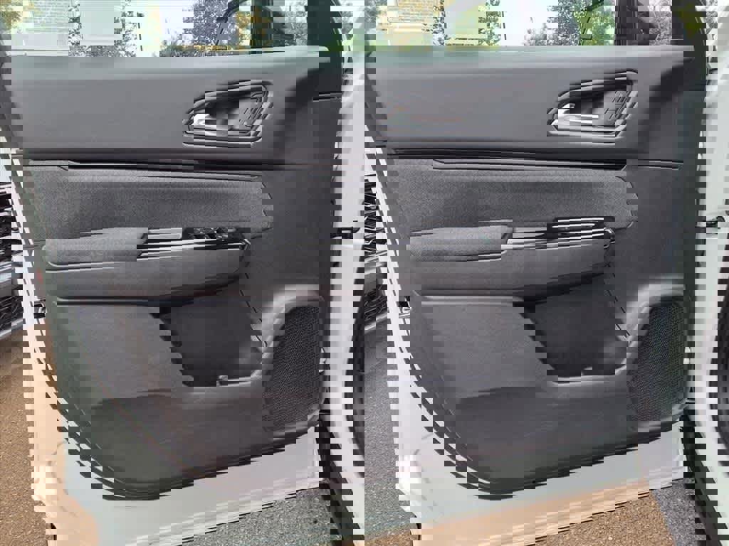 Used 2024 Honda Prologue EX image 13