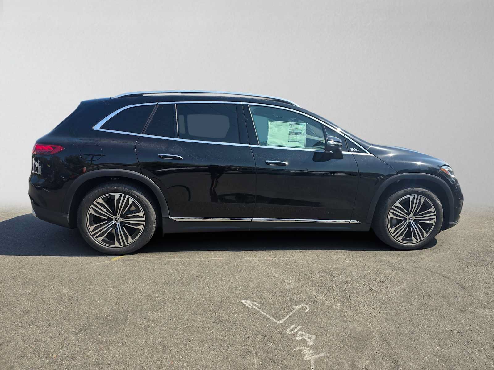 New 2026 Mercedes-Benz EQS 400 4MATIC SUV image 2