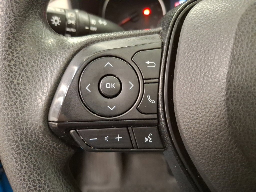 Used 2020 Toyota RAV4 XLE image 19