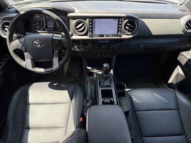 Used 2020 Toyota Tacoma TRD Sport w/ TRD Premium Sport Package AWD/4WD image 26