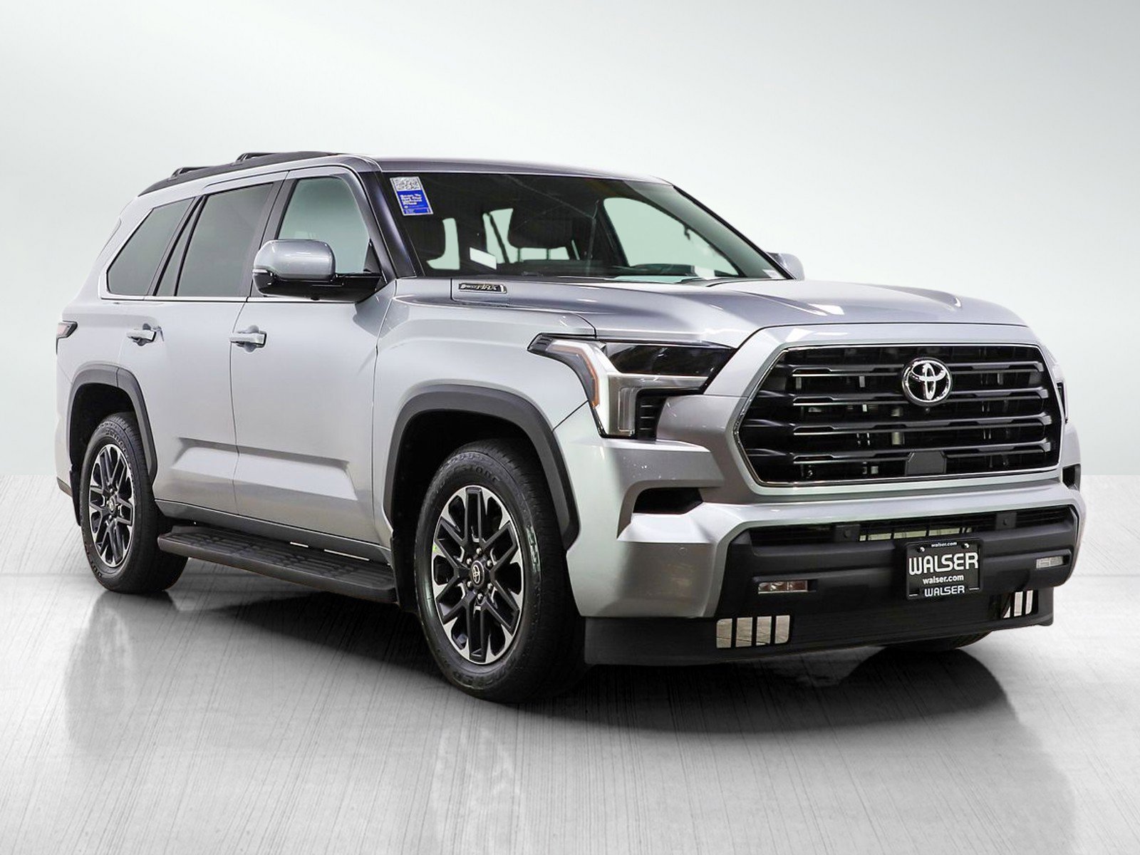 Used 2025 Toyota Sequoia SR5 w/ SR5 Premium Package AWD/4WD image 7