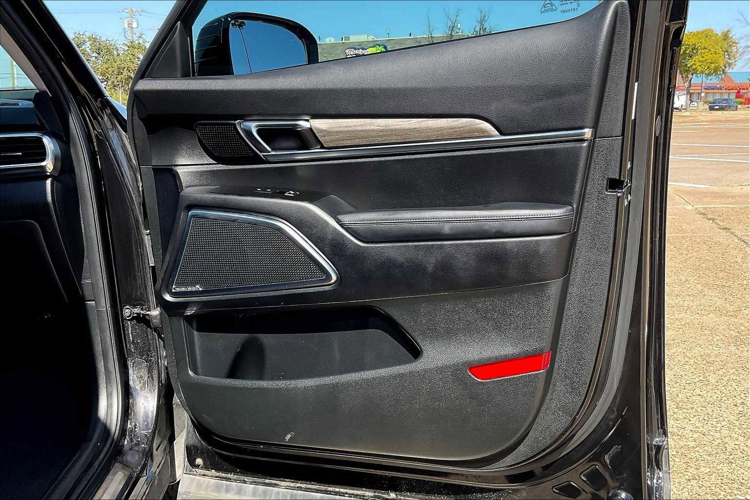 Certified 2022 Kia Telluride SX w/ SX Prestige Package image 28