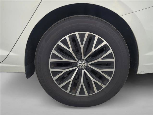 Used 2019 Volkswagen Jetta SEL w/ Cold Weather Package FWD image 6