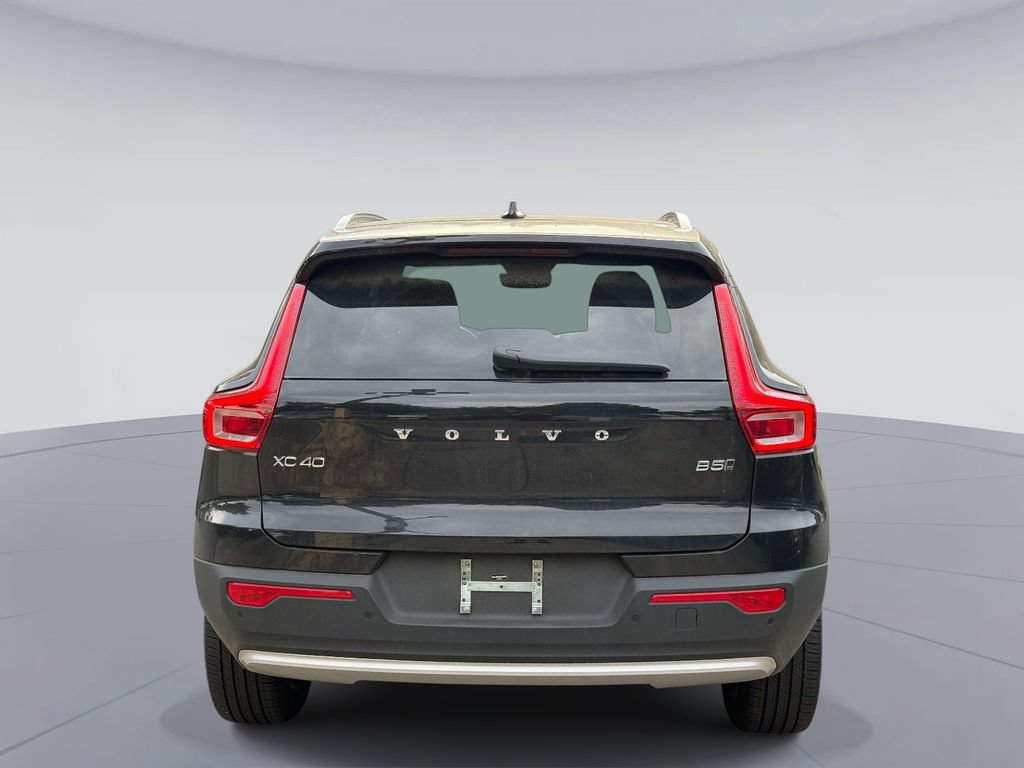 Used 2025 Volvo XC40 B5 Core w/ Protection Package Premier AWD/4WD image 7