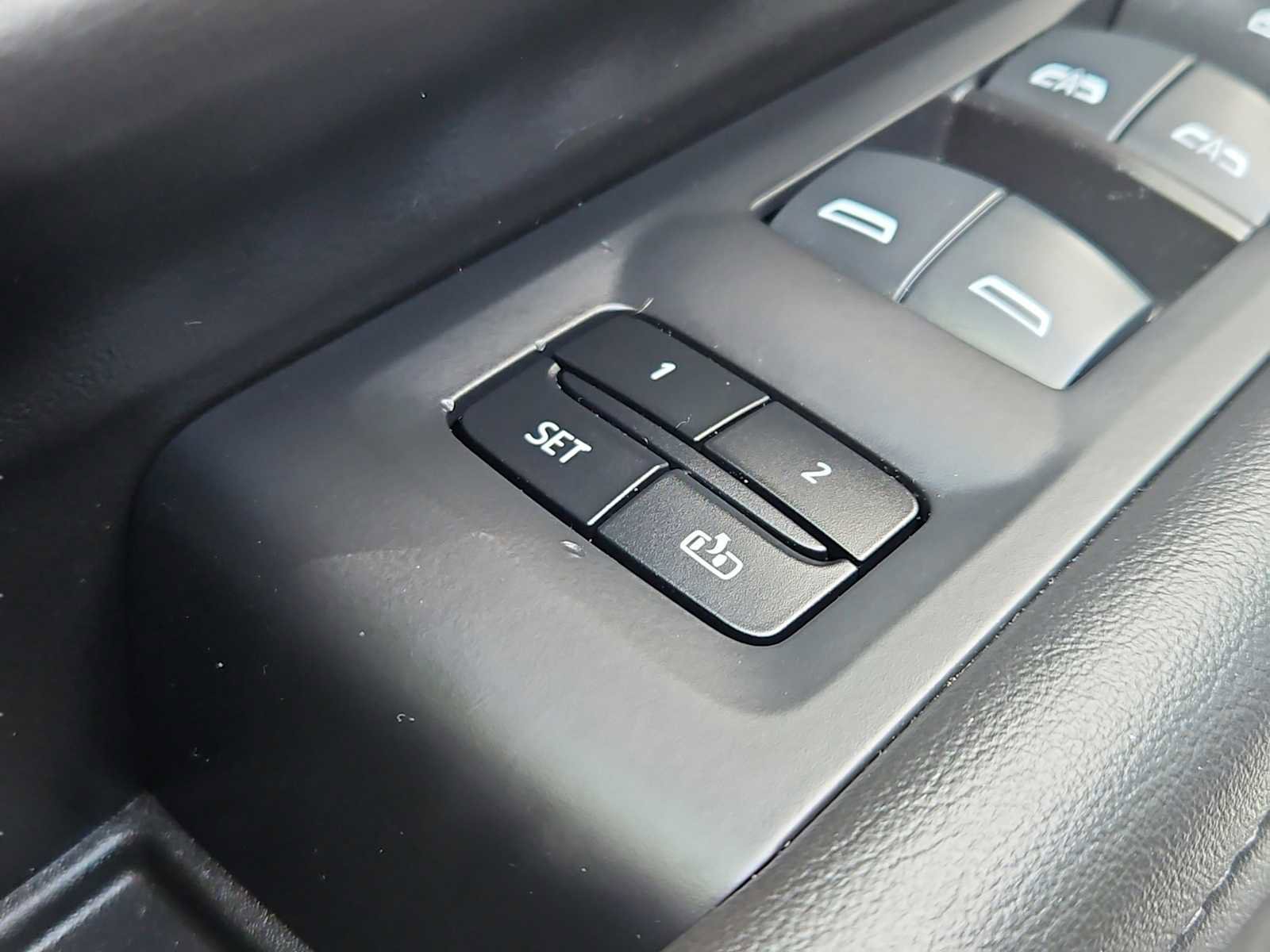 Certified 2024 Chevrolet Tahoe LT image 20