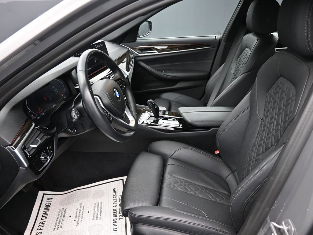 Used 2022 BMW 530i xDrive image 11