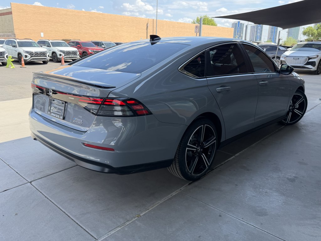 Used 2024 Honda Accord Sport image 4