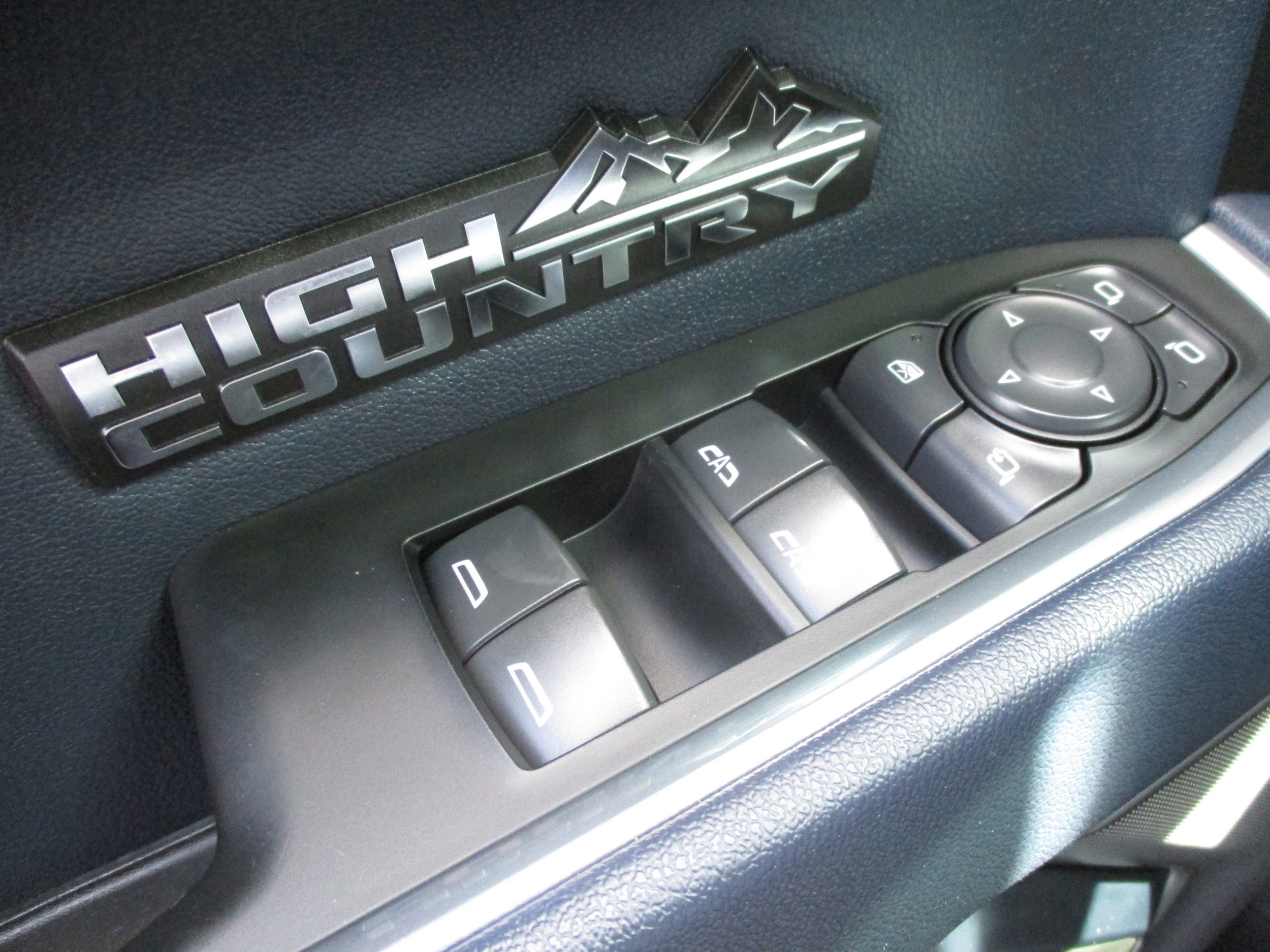 Used 2022 Chevrolet Silverado 1500 High Country w/ High Country Premium Package AWD/4WD image 37