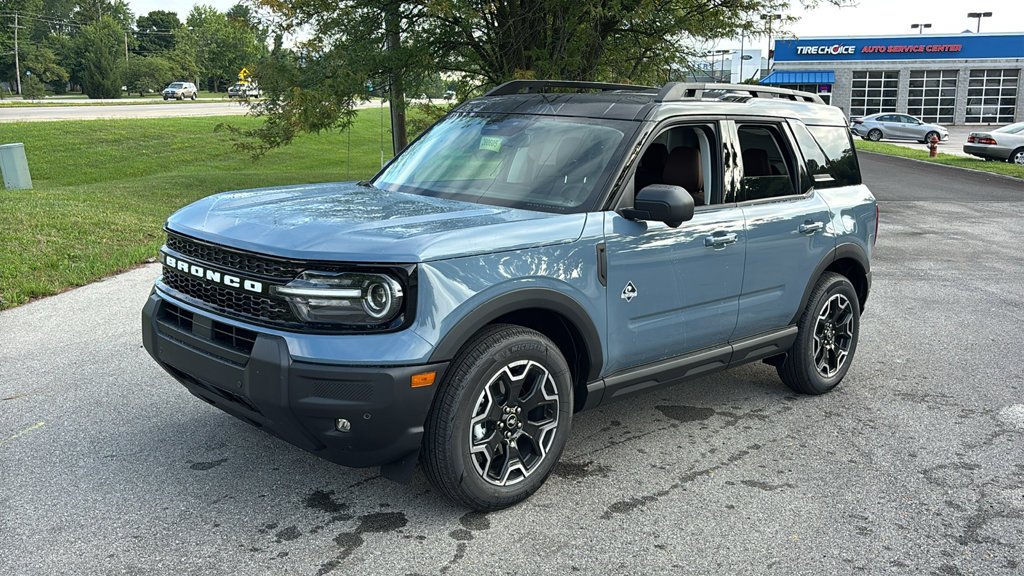 New 2026 Ford Bronco Sport Outer Banks w/ Outer Banks Tech Package+ AWD/4WD image 2