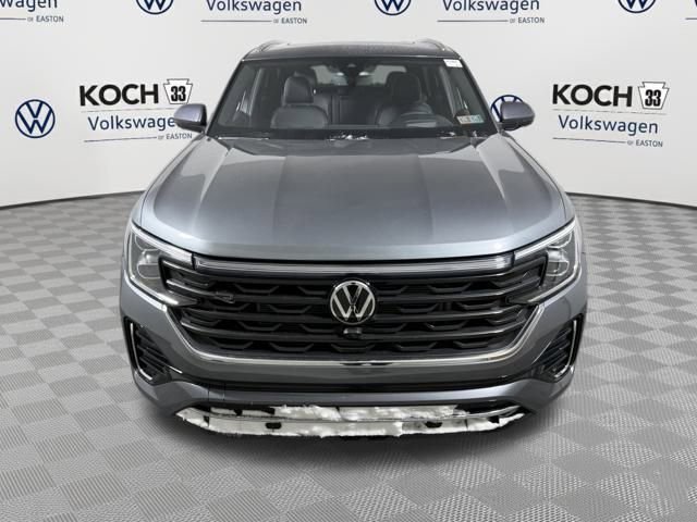 Used 2025 Volkswagen Atlas Cross Sport SEL Premium R-Line image 2
