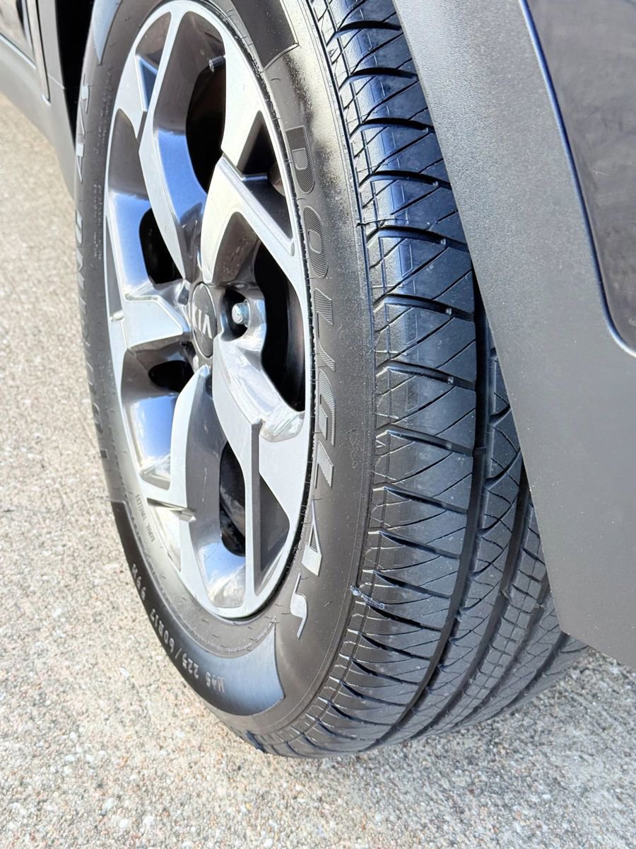 Used 2020 Kia Sportage LX image 12