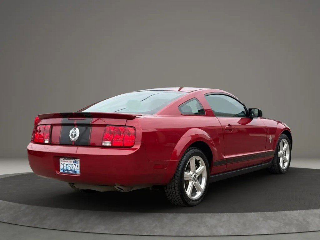 Used 2008 Ford Mustang Premium RWD image 11