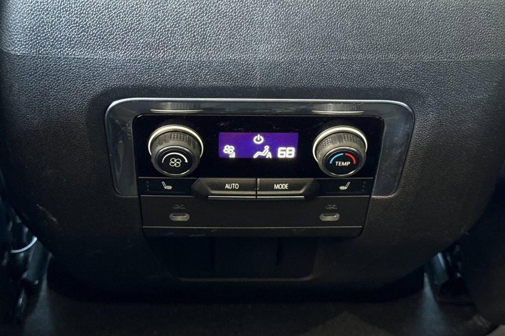 Used 2022 Chevrolet Suburban Z71 w/ Off-Road Capability Package image 19