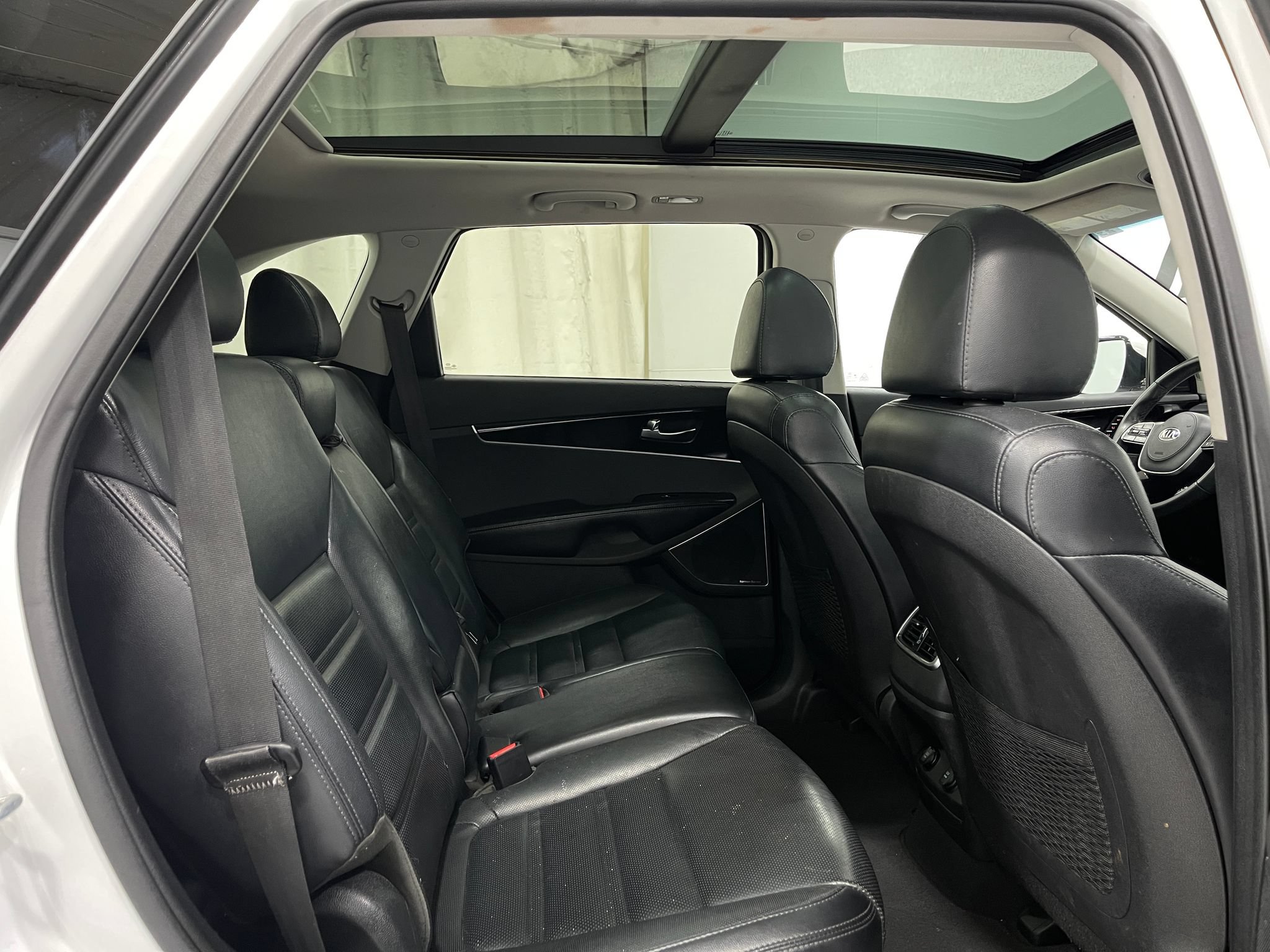 Used 2020 Kia Sorento SX FWD image 33