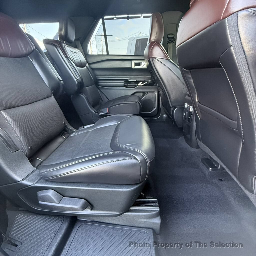 Used 2021 Ford Explorer Platinum w/ Equipment Group 601A AWD/4WD image 45