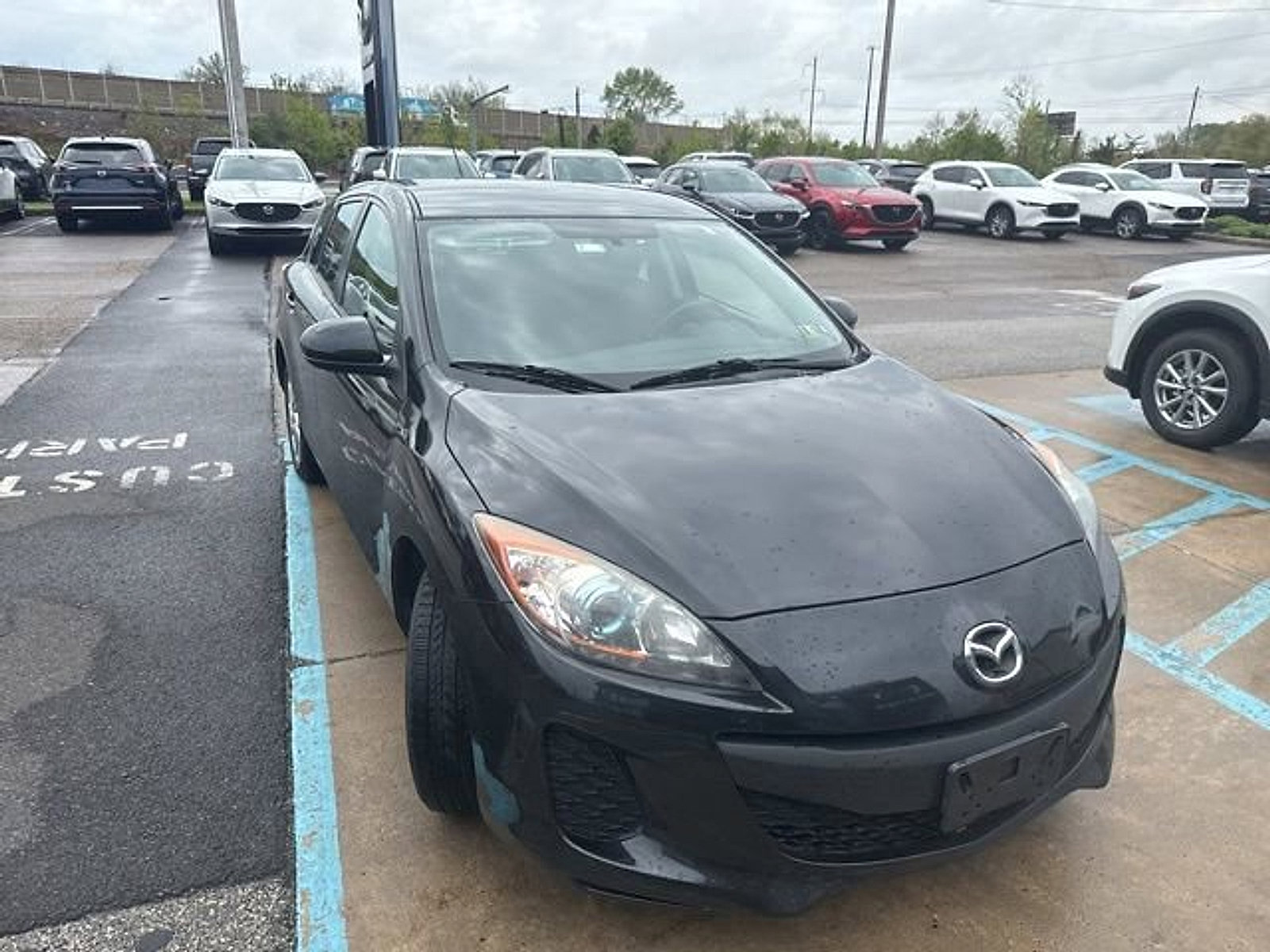 Used 2013 MAZDA MAZDA3 i Touring FWD image 6