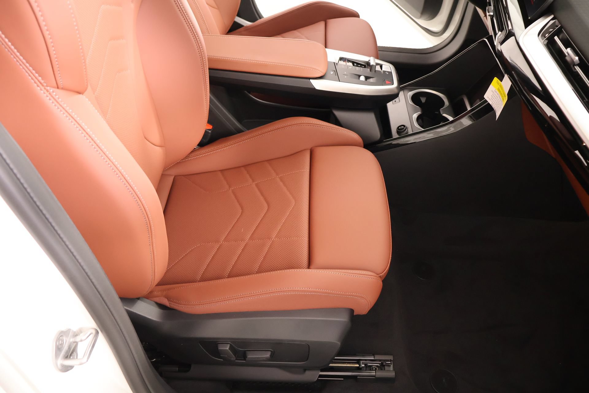 New 2026 BMW X2 xDrive28i w/ Technology Package AWD/4WD image 13