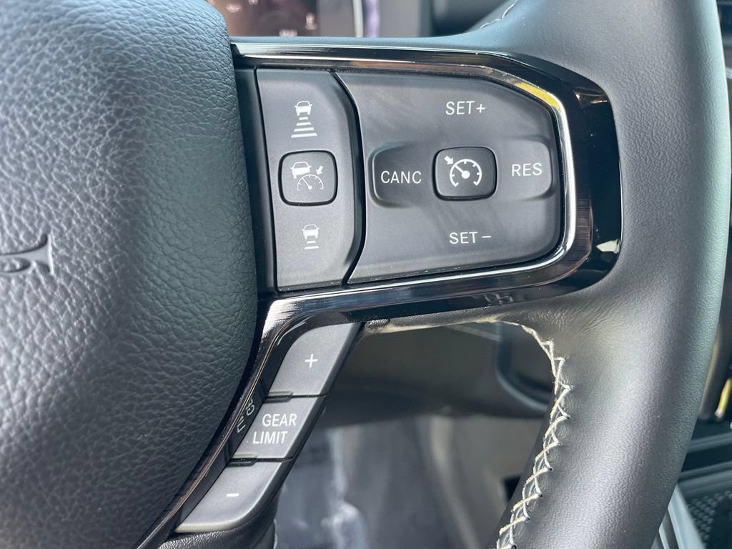 New 2026 RAM 3500 Limited AWD/4WD image 31