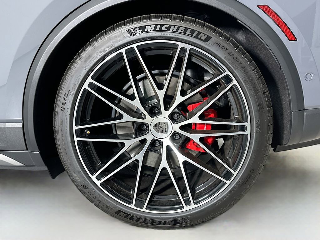 New 2025 Porsche Macan Turbo Electric image 33