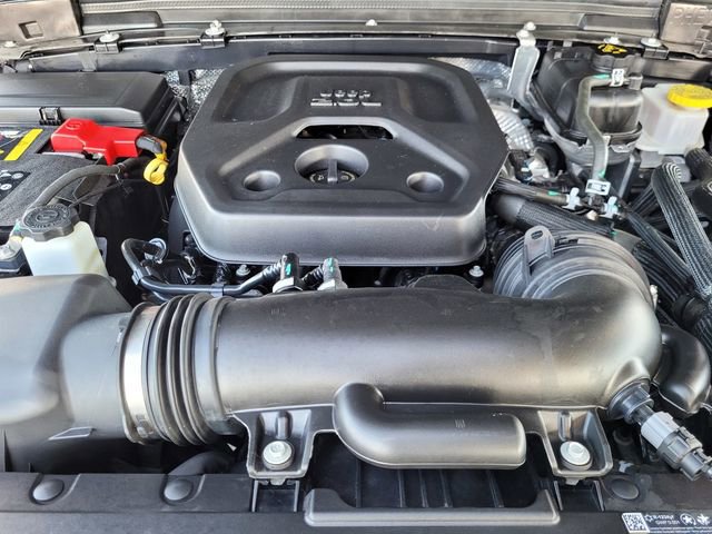 Certified 2025 Jeep Wrangler Unlimited Sahara w/ Safety Group image 20