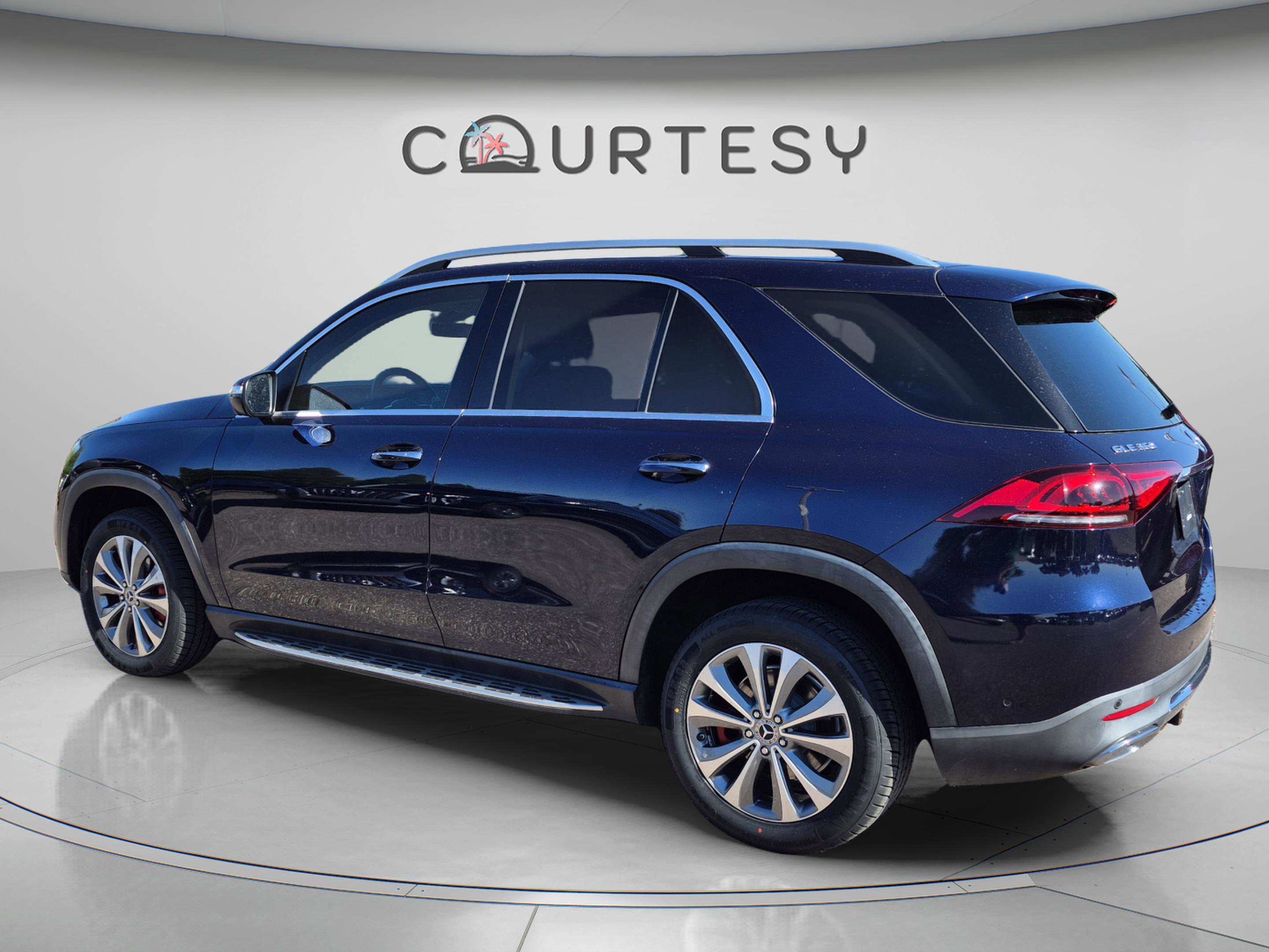 Used 2020 Mercedes-Benz GLE 350 4MATIC image 3