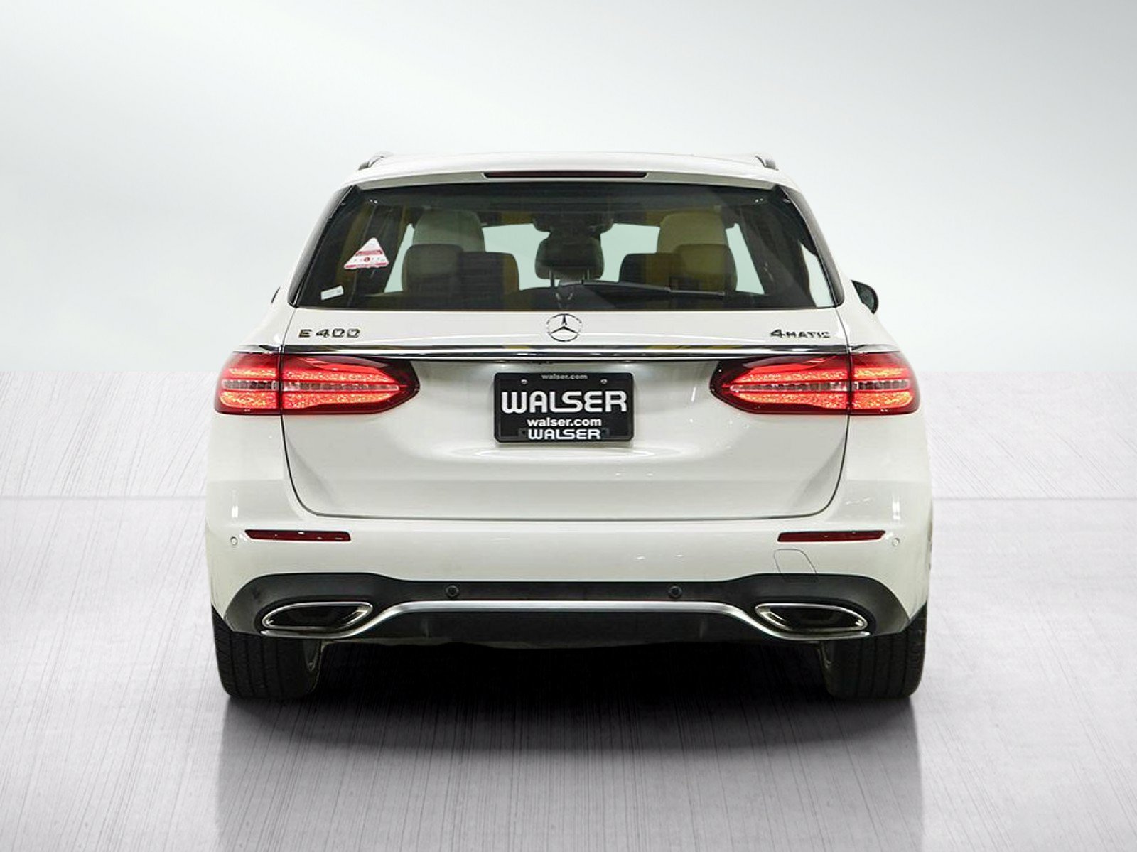 Used 2017 Mercedes-Benz E 400 4MATIC Wagon image 4