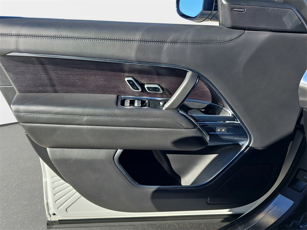 Certified 2023 Land Rover Range Rover SE image 28