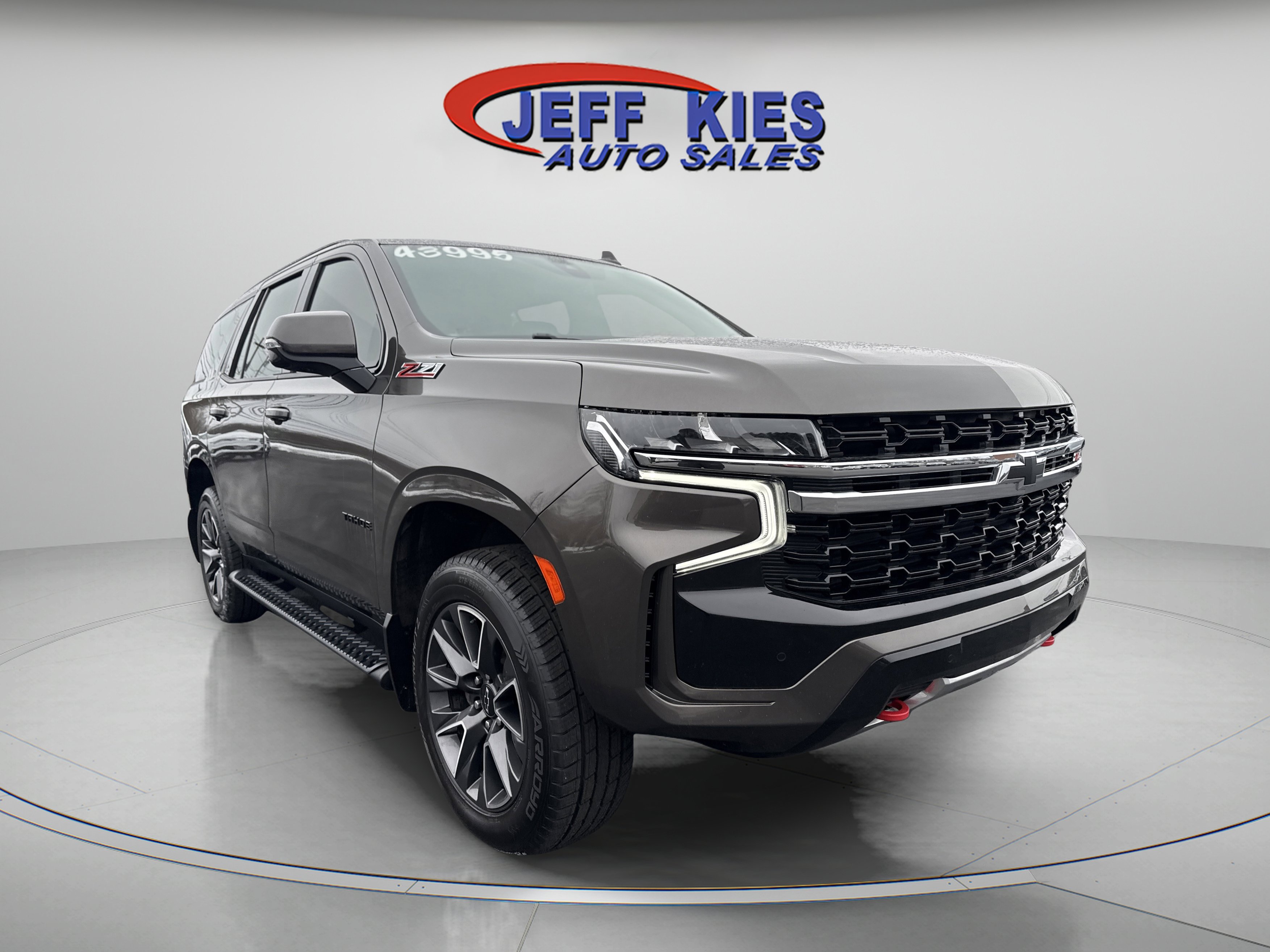 Used 2021 Chevrolet Tahoe Z71 w/ Z71 Off-Road Package image 3